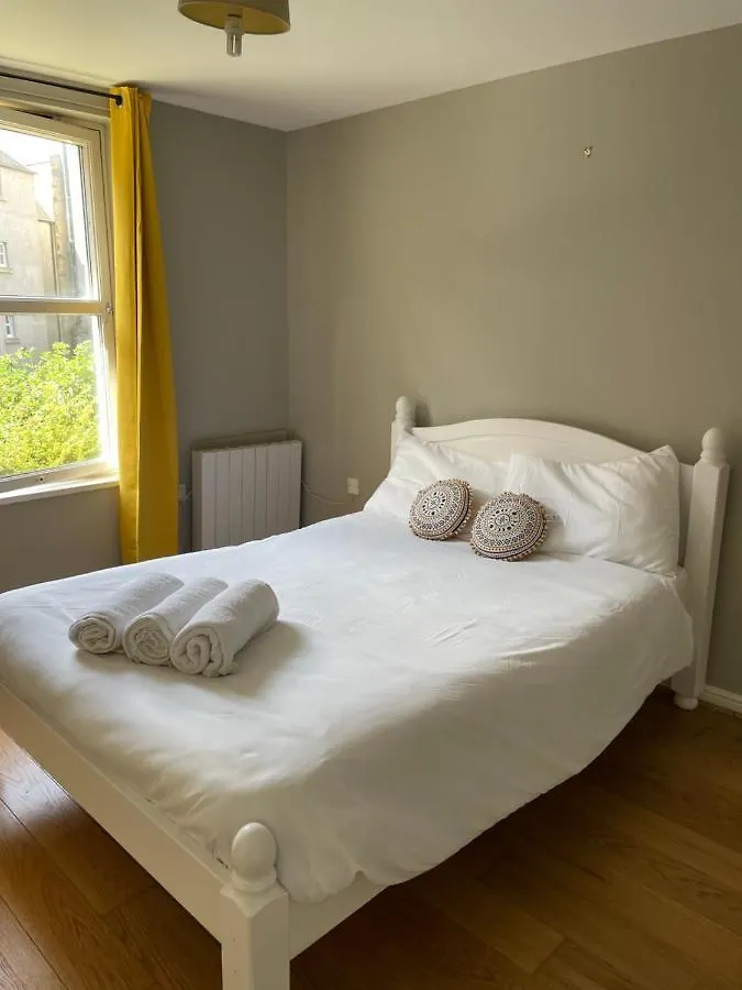 Central, Fully Equipped Flat W/Parking, Leith, 에든버러 0*,